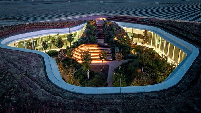 Konya'daki ilginç yapının çok sayıda ödülü var: Dışı süslü, içi güçlü 20